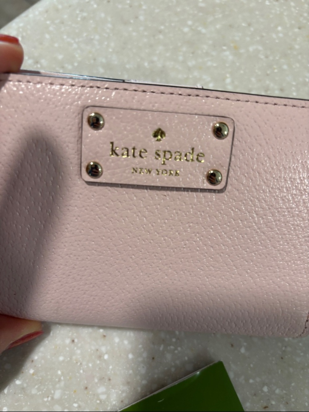 kate spade pale pink pebbled wallet with gold plaque - Picture 2 of 13